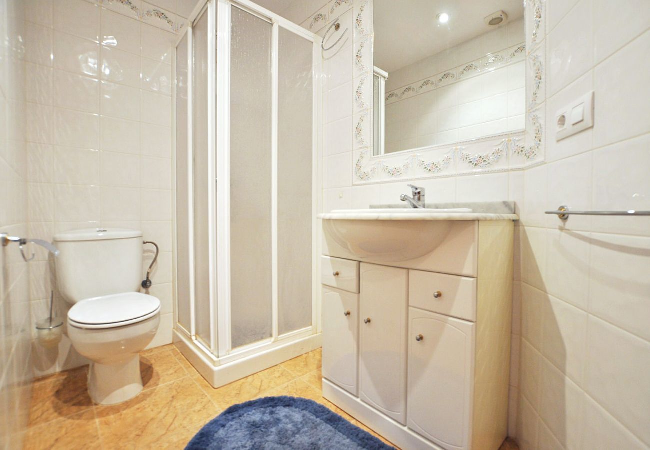 Apartament en Rosas / Roses - 1029 JOC PILOTA 50m Playa