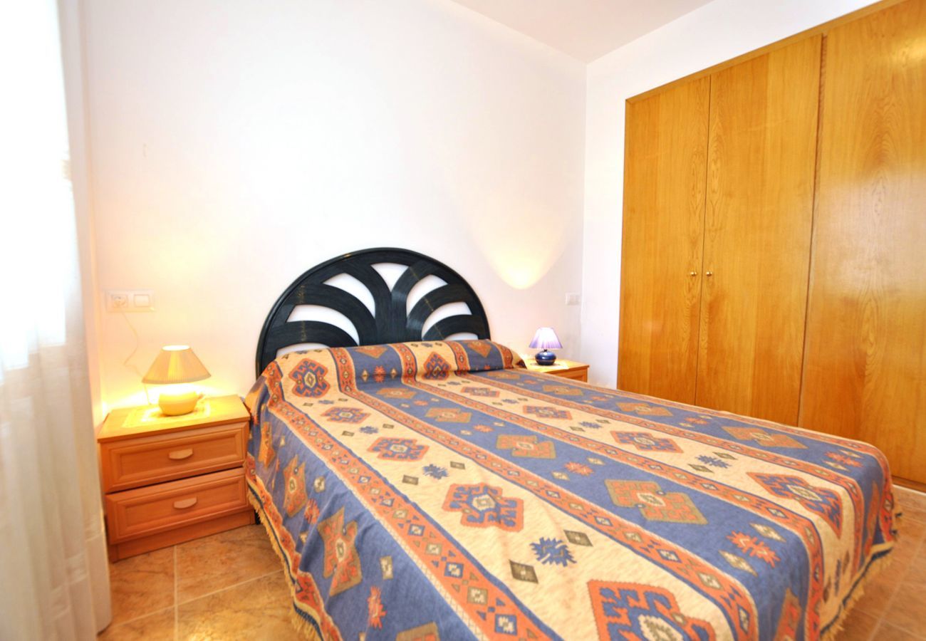 Apartament en Rosas / Roses - 1029 JOC PILOTA 50m Playa