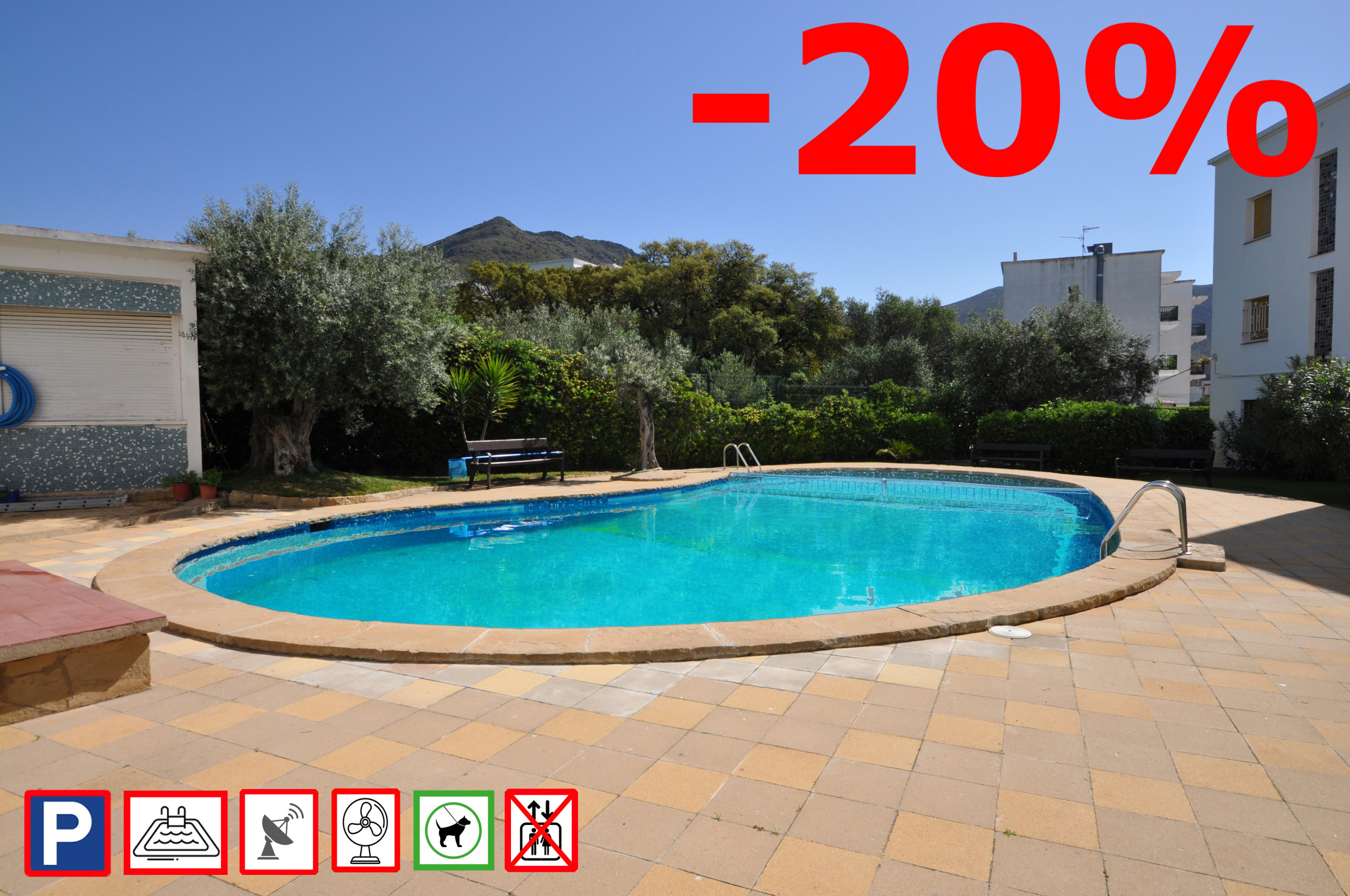  en Rosas / Roses - 1141 MAS OLIVA con Piscina