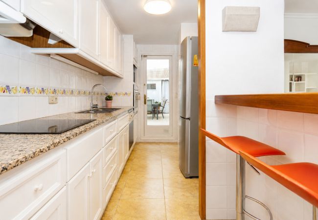 Apartament en Rosas / Roses - 1232 GAUDI 100m PLAYA - APIVEND