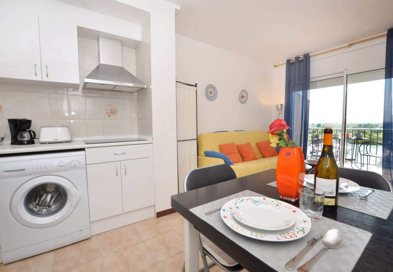 Estudi en Rosas / Roses - 1039 PORT BADIA Estudio