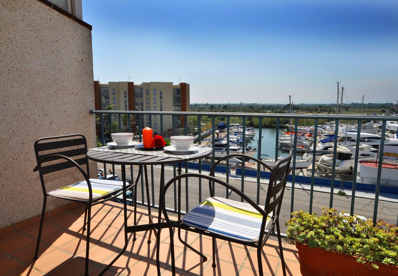 Estudi en Rosas / Roses - 1039 PORT BADIA Estudio