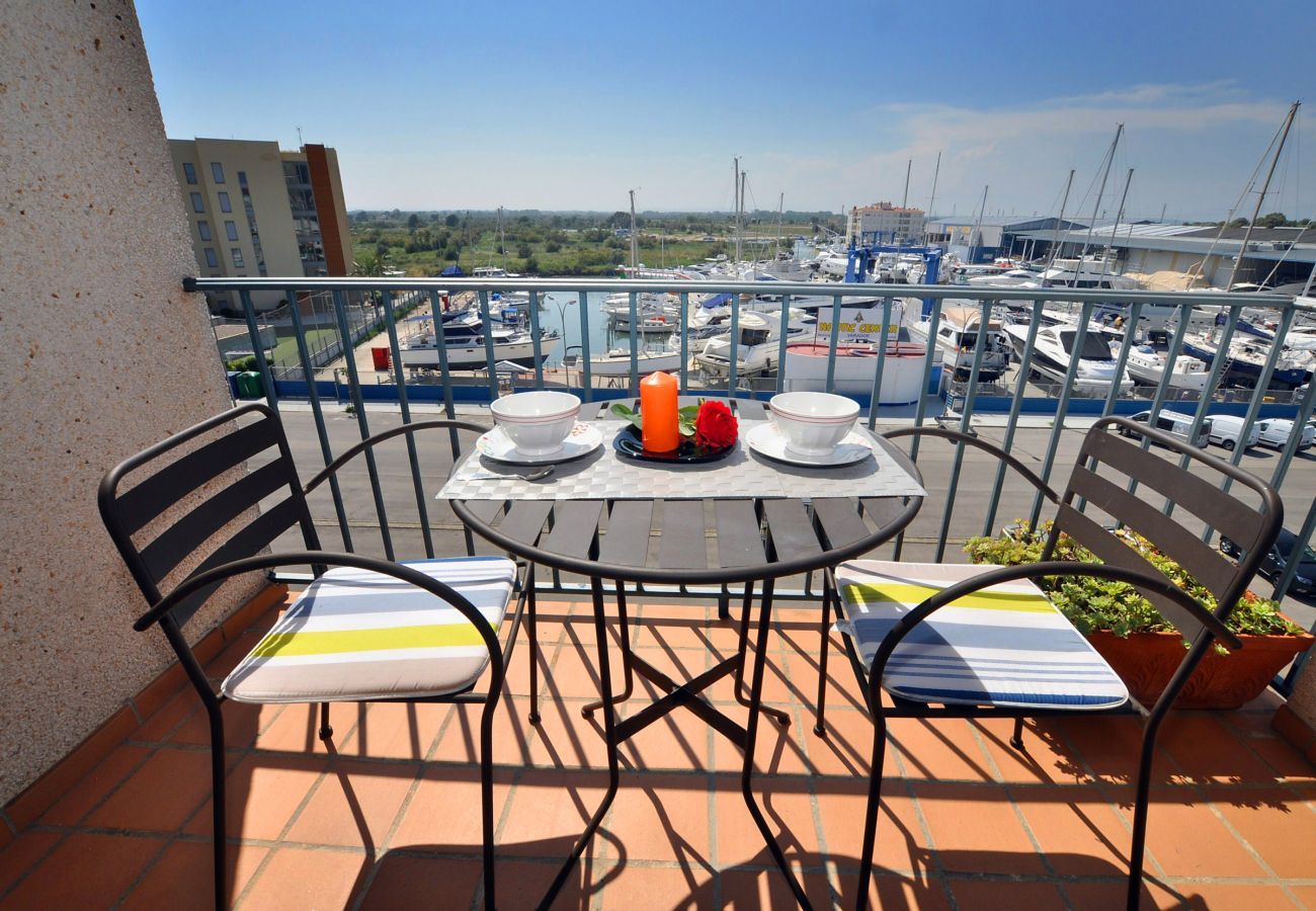 Estudi en Rosas / Roses - 1039 PORT BADIA Estudio