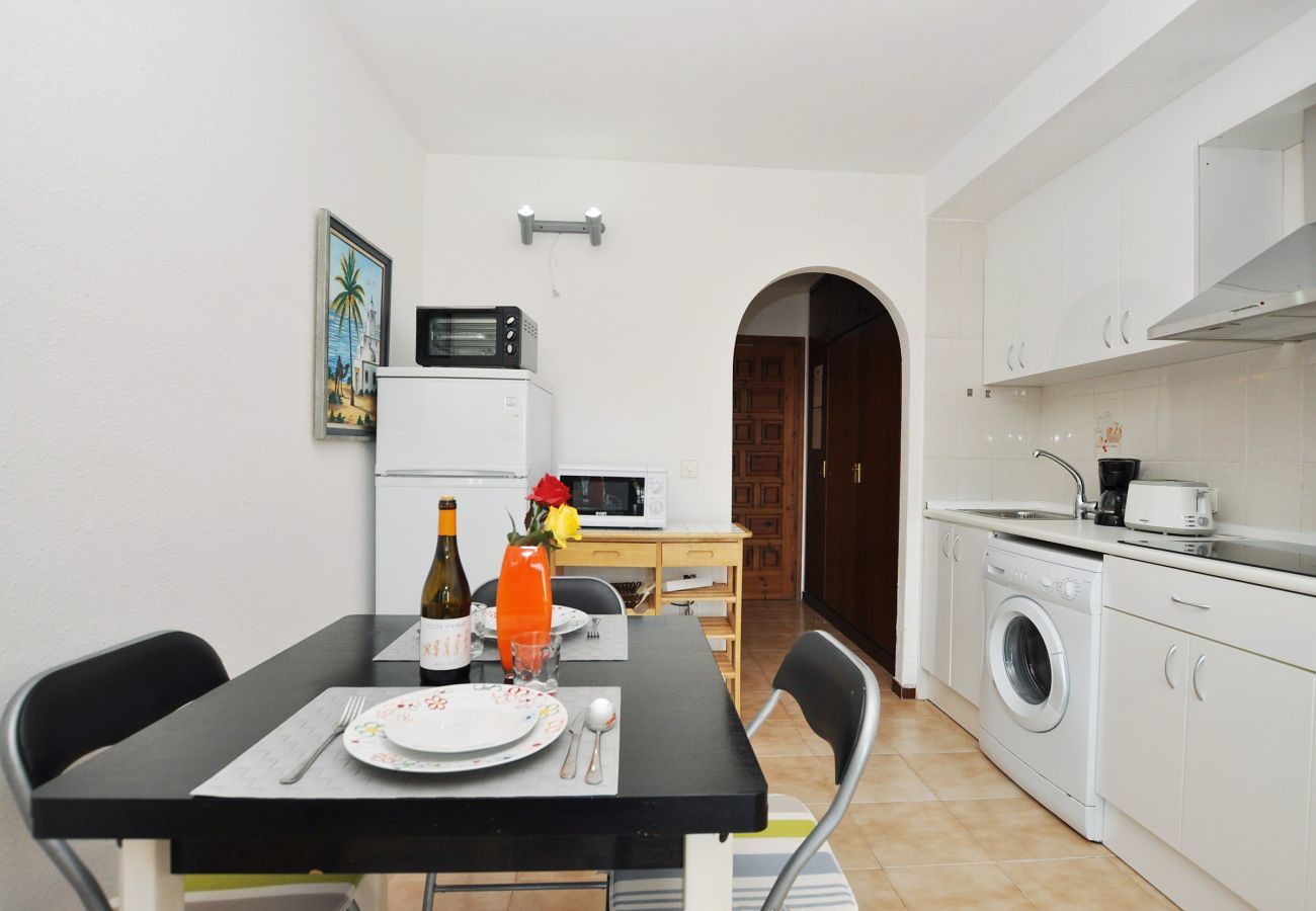 Estudi en Rosas / Roses - 1039 PORT BADIA Estudio