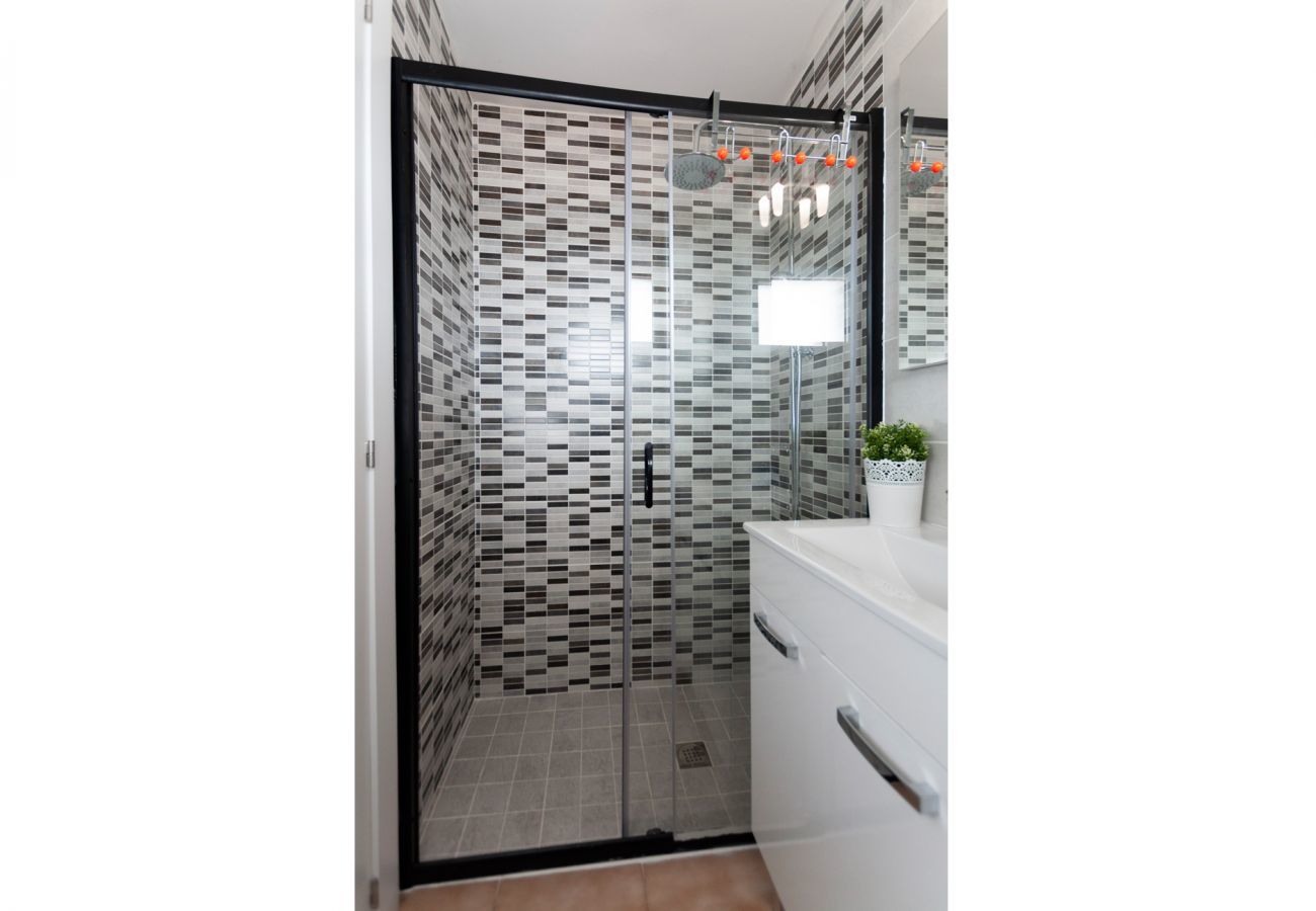 Estudi en Rosas / Roses - 1039 PORT BADIA Estudio