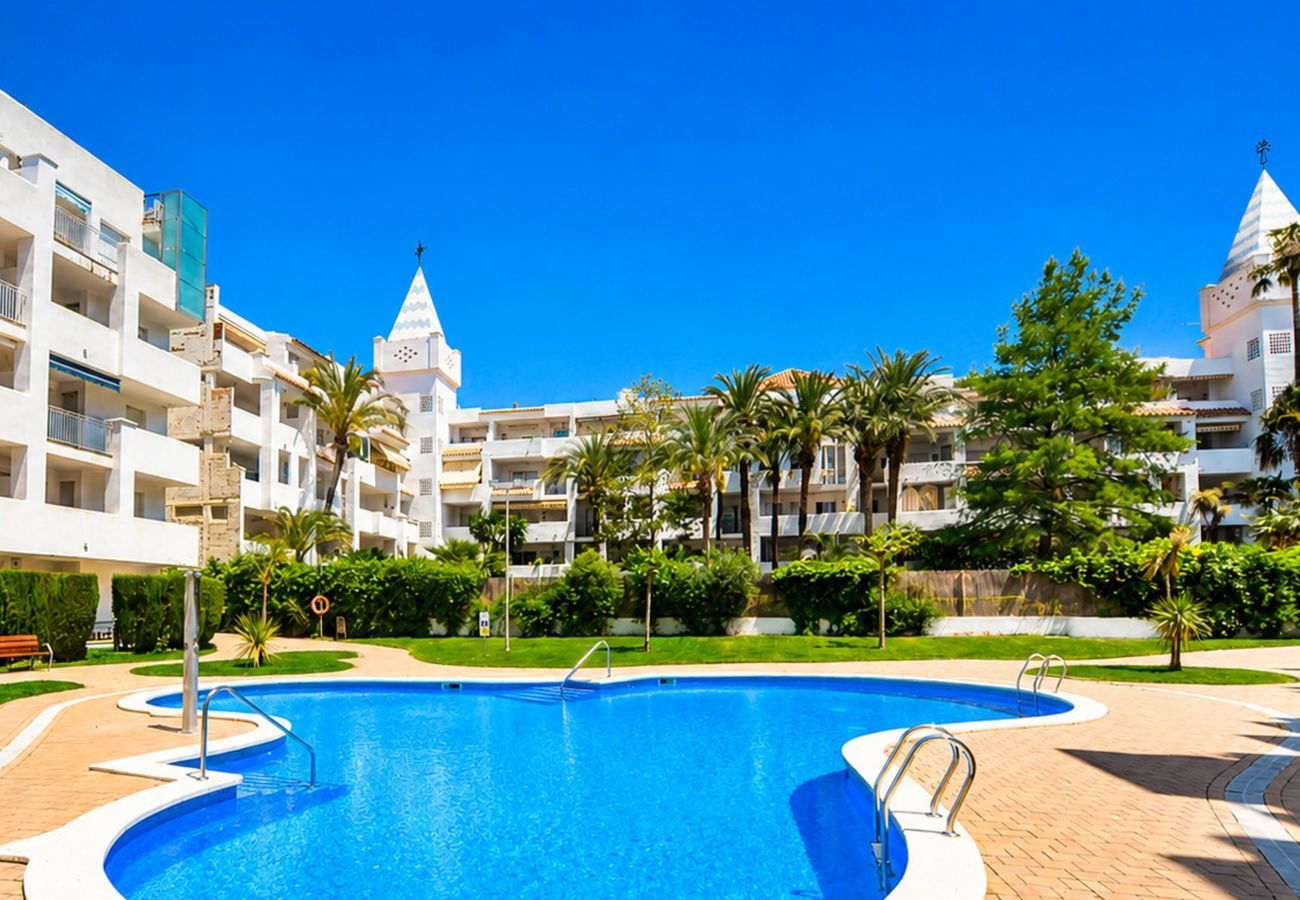 Apartament en Rosas / Roses - 1125 ROYAL MARINE vista Piscina - APIVEND