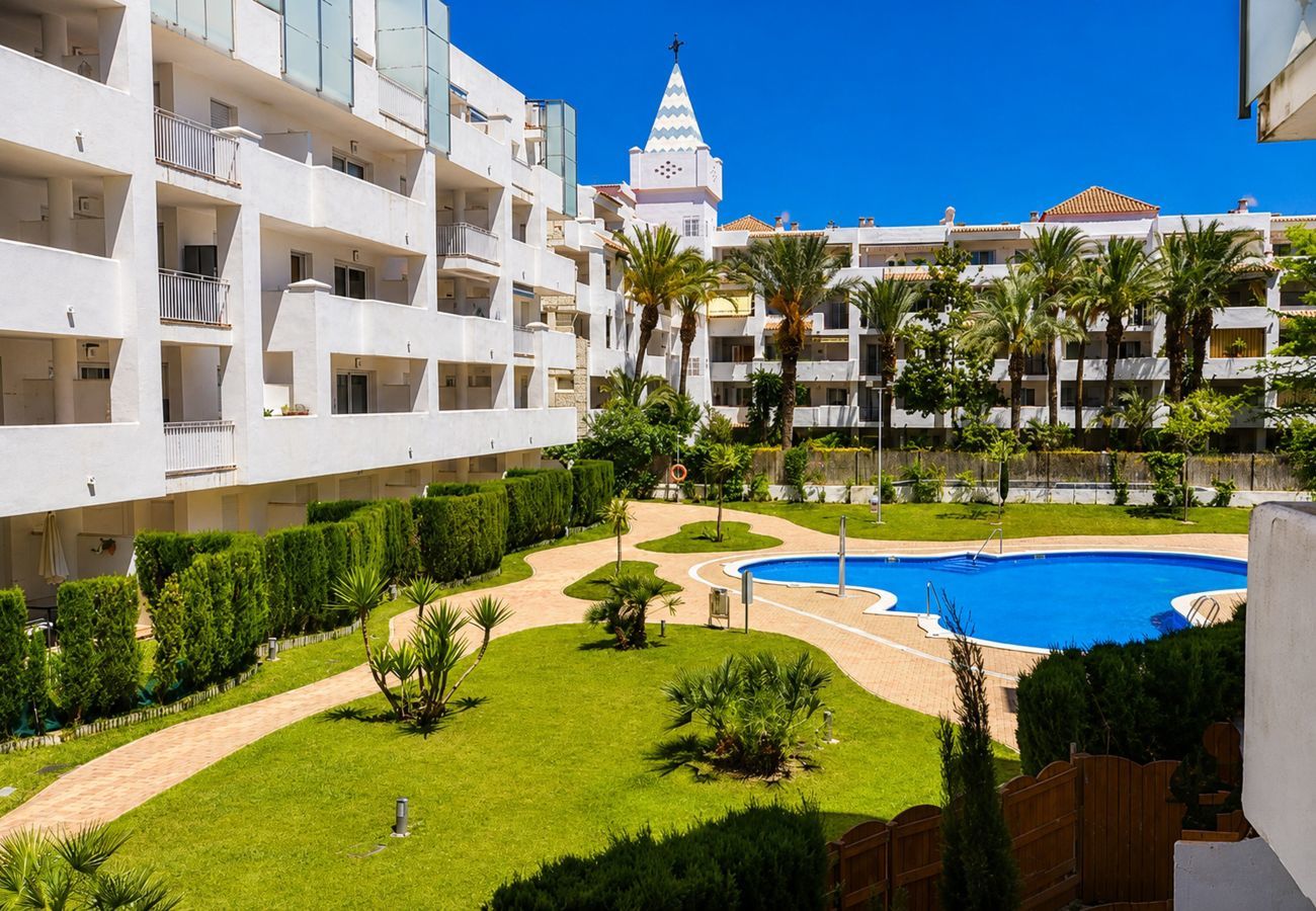 Apartament en Rosas / Roses - 1125 ROYAL MARINE vista Piscina - APIVEND