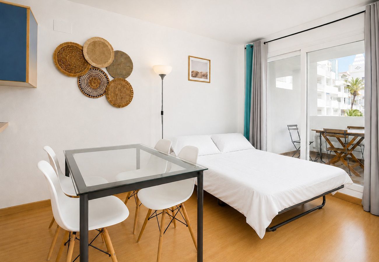 Apartament en Rosas / Roses - 1125 ROYAL MARINE vista Piscina - APIVEND