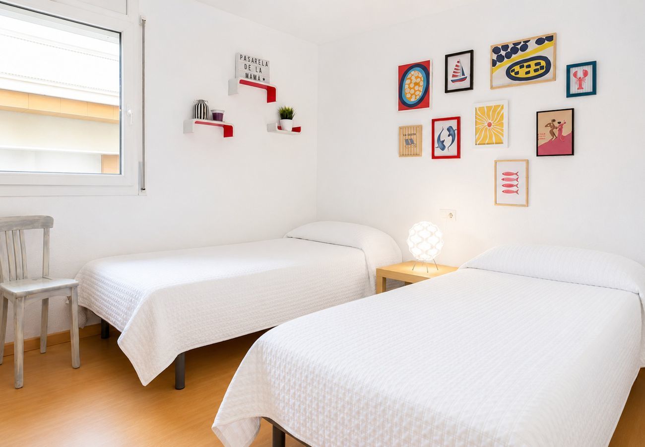 Apartament en Rosas / Roses - 1125 ROYAL MARINE vista Piscina - APIVEND