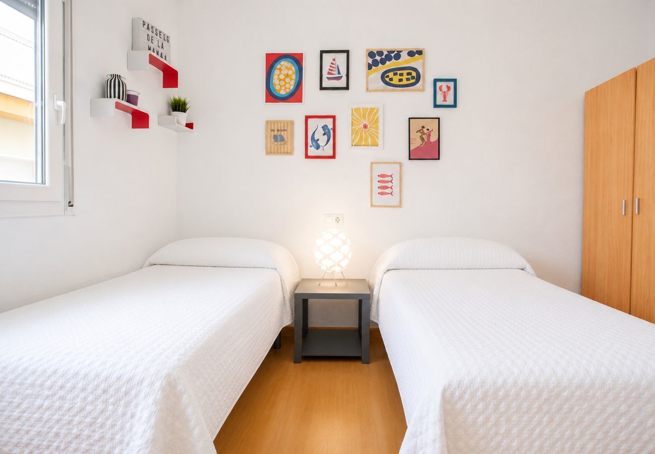 Apartament en Rosas / Roses - 1125 ROYAL MARINE vista Piscina - APIVEND