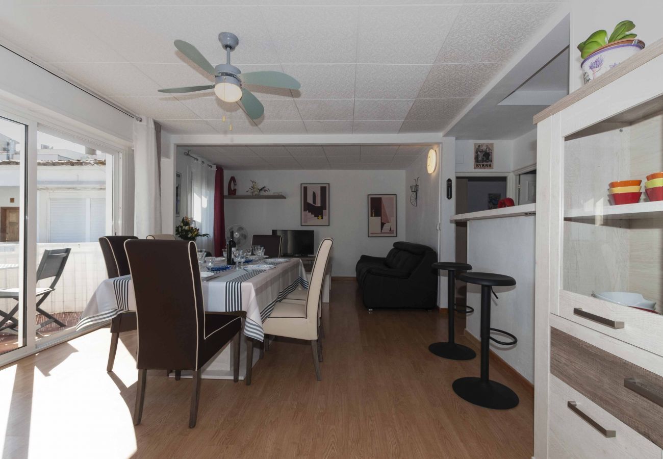 Apartament en Rosas / Roses - 1148 BARRI PESCADORS 50m playa
