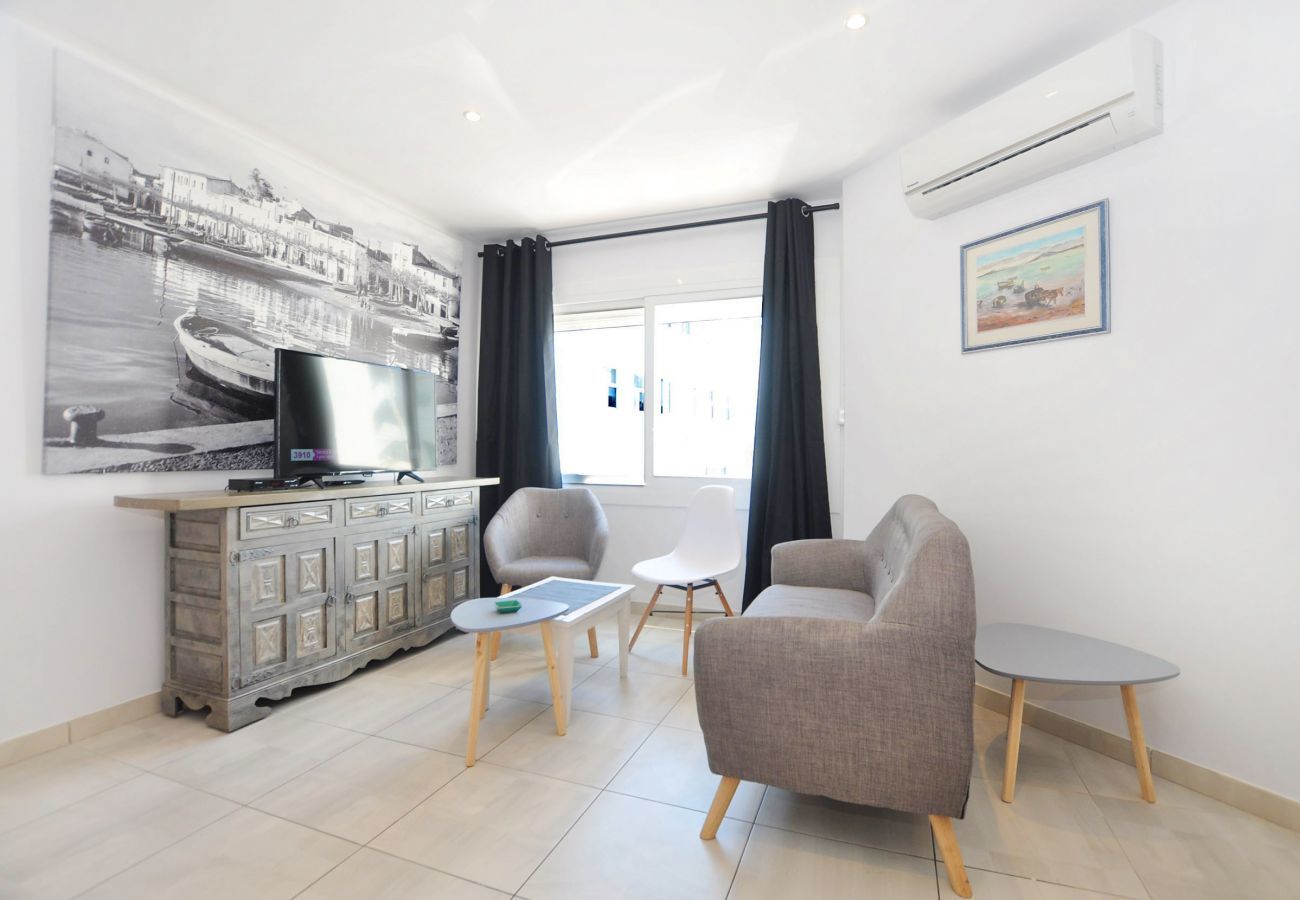 Apartament en Rosas / Roses - 1174 BARRI PESCADORS 50m Playa