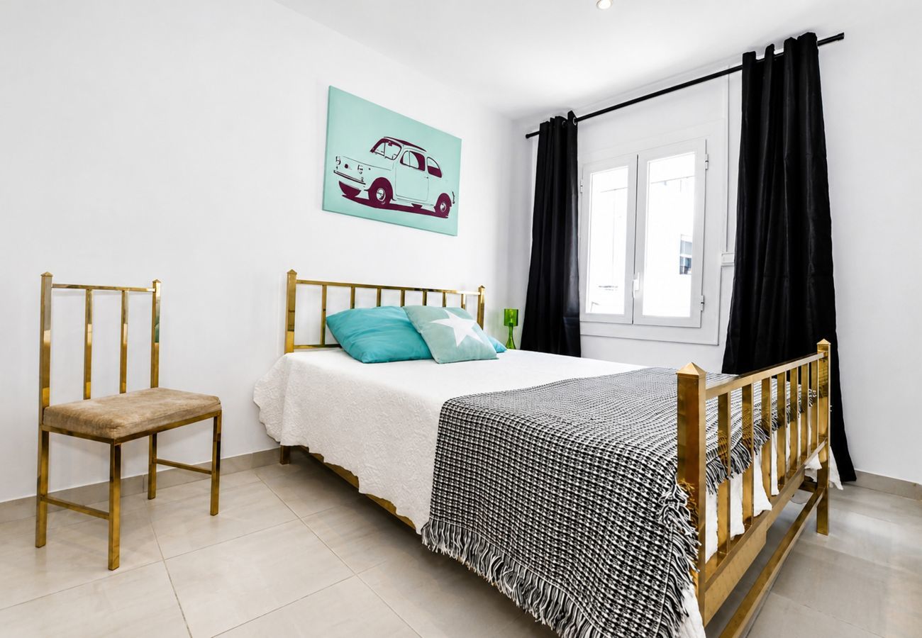 Apartament en Rosas / Roses - 1174 BARRI PESCADORS 50m Playa - APIVEND
