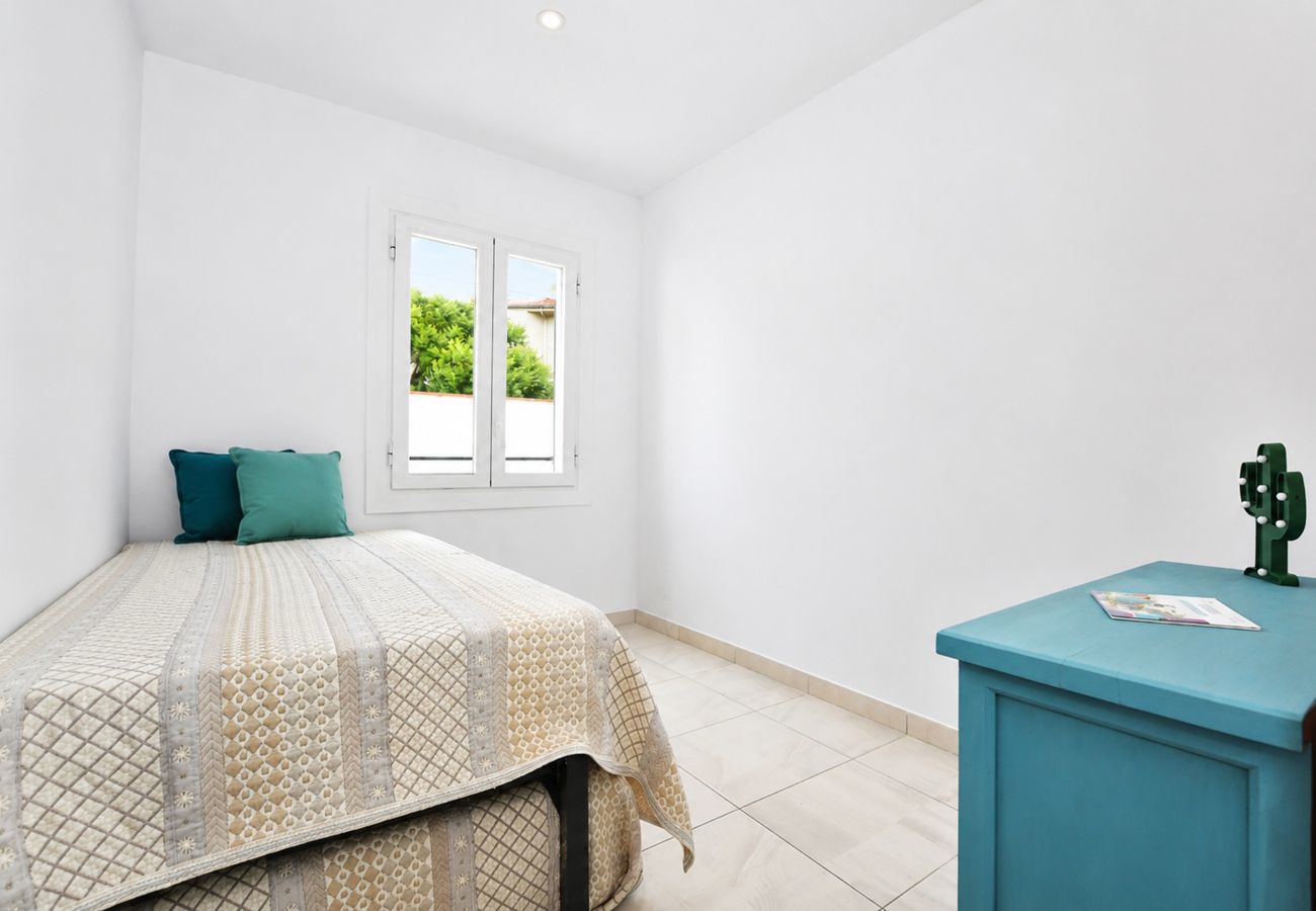 Apartament en Rosas / Roses - 1174 BARRI PESCADORS 50m Playa - APIVEND