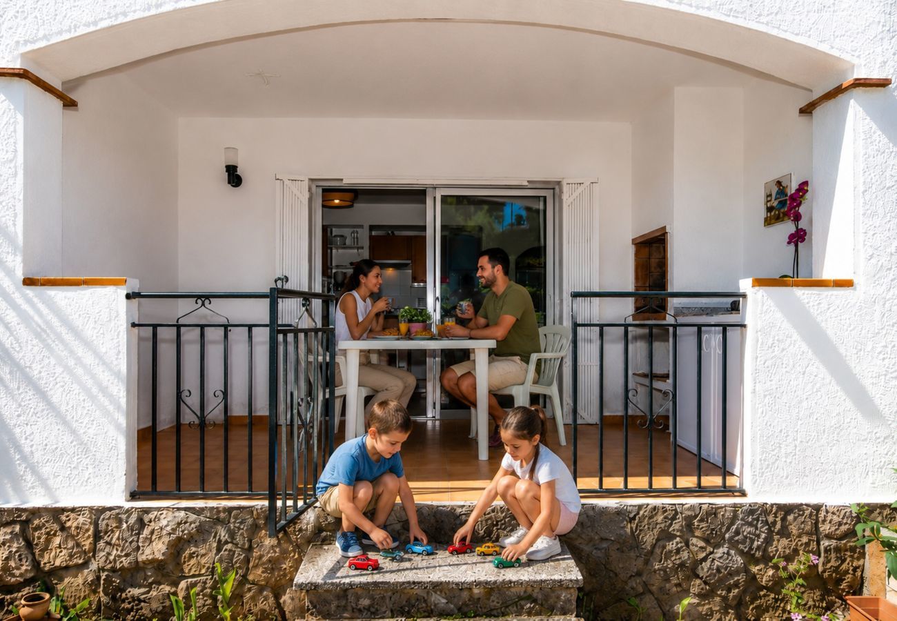 Apartament en Rosas / Roses - 1205 JARDINS con PISCINA - APIVEND