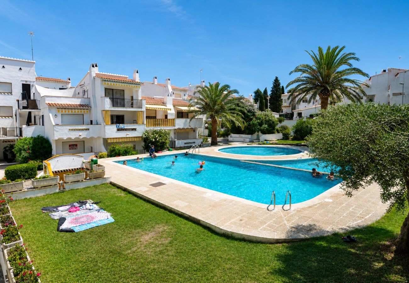 Apartament en Rosas / Roses - 1205 JARDINS con PISCINA - APIVEND