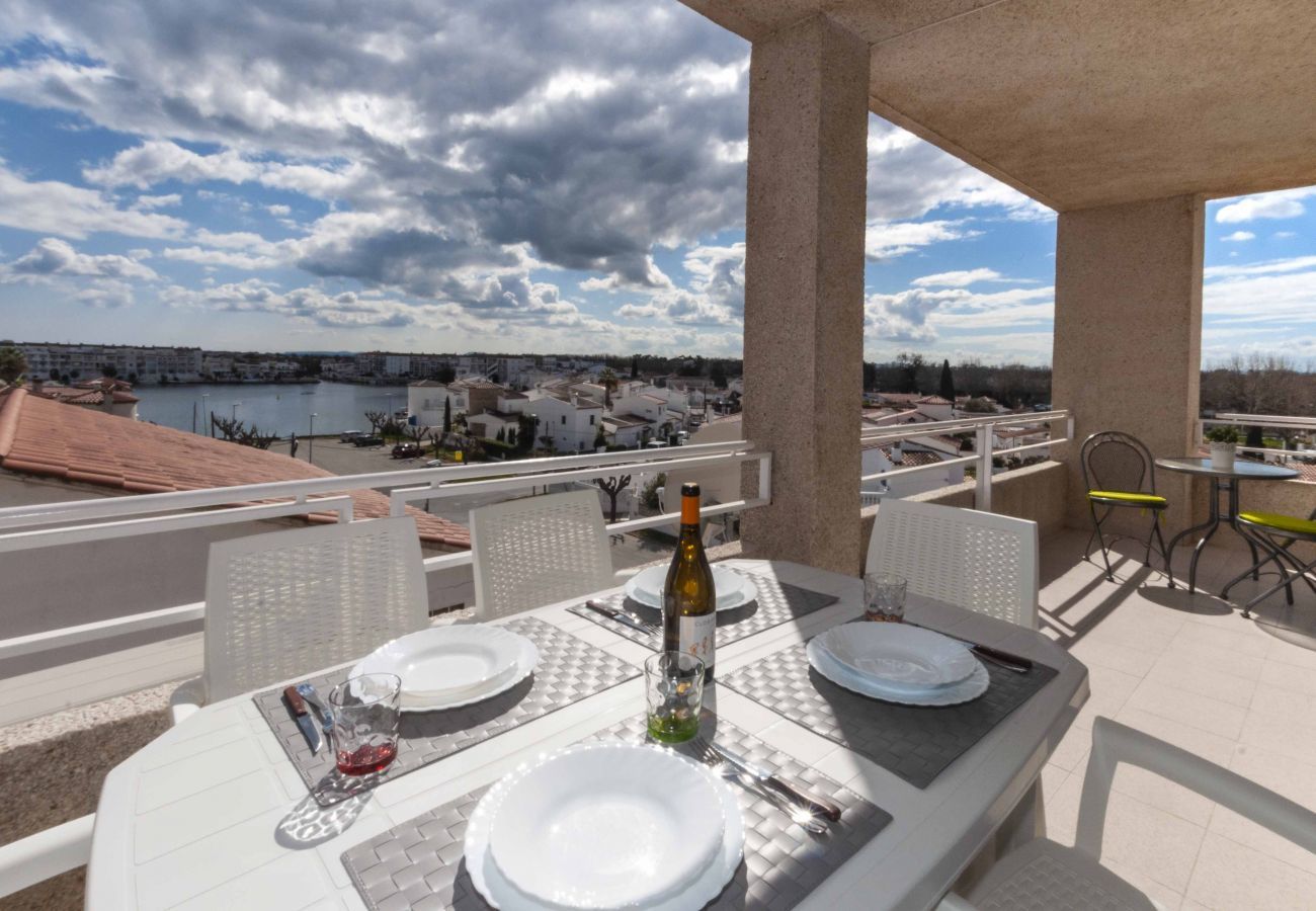 Apartament en Empuriabrava - 1212 SANT MAURICI vista canal