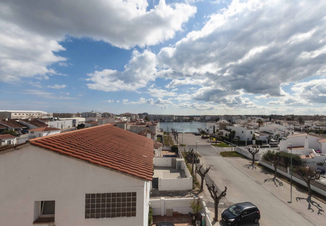 Apartament en Empuriabrava - 1212 SANT MAURICI vista canal