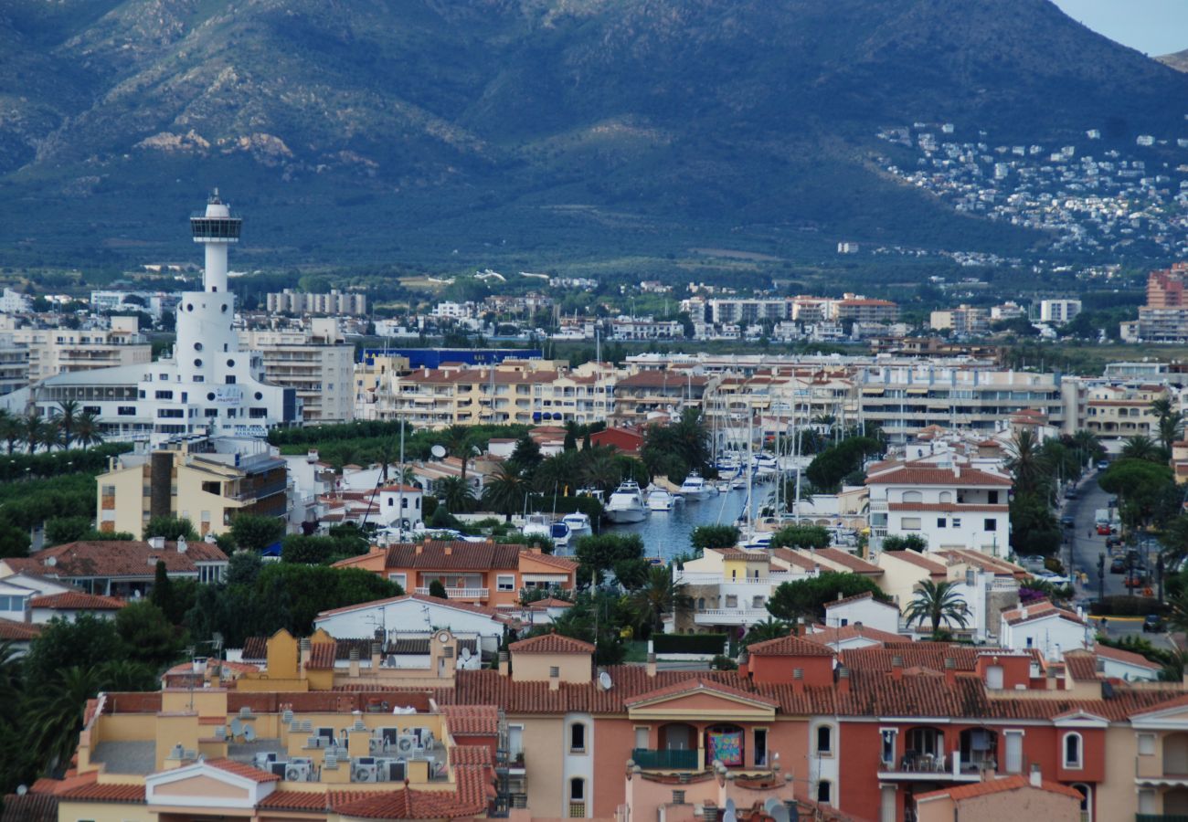 Apartament en Empuriabrava - 1212 SANT MAURICI vista canal
