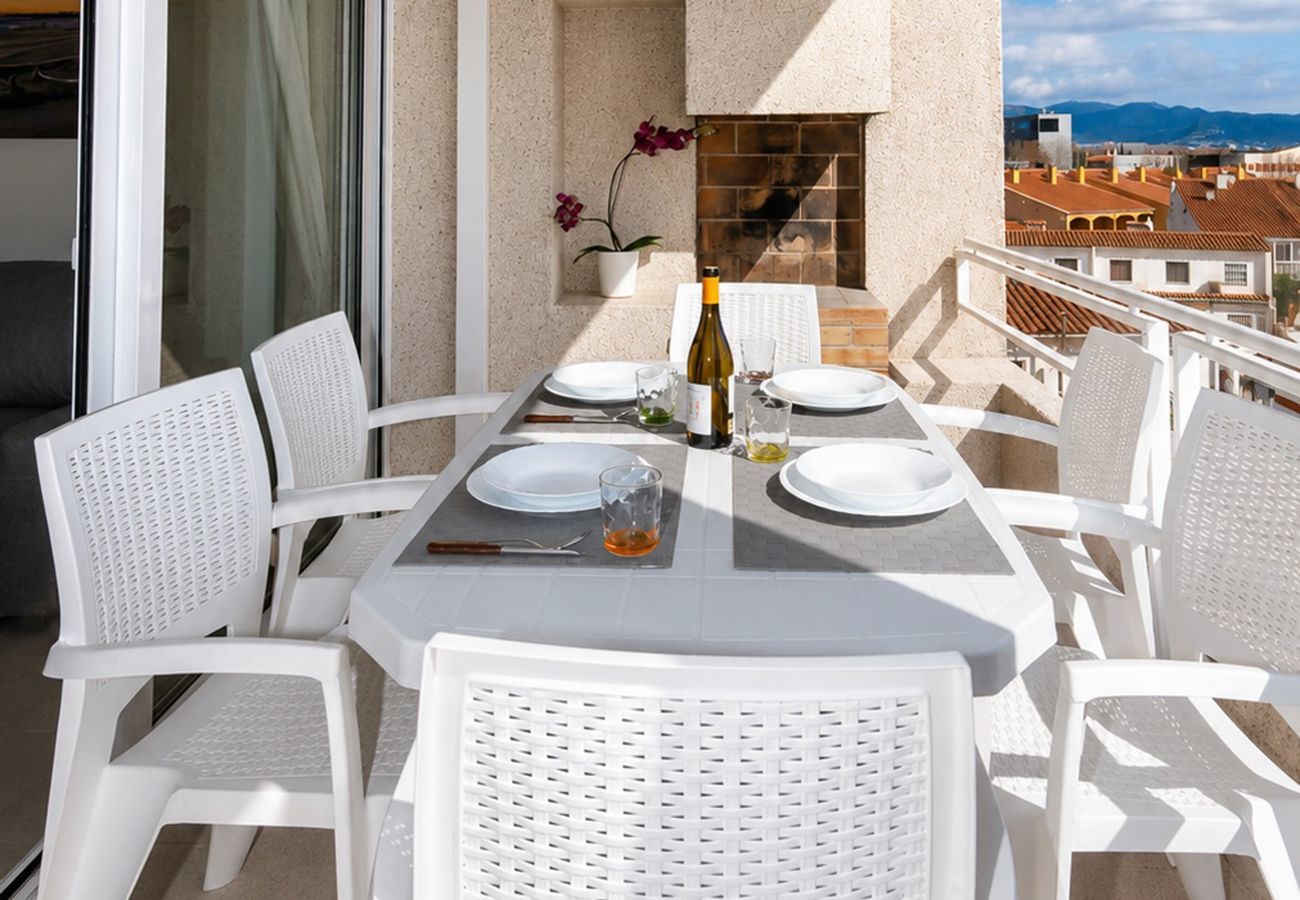 Apartament en Empuriabrava - 1212 SANT MAURICI vista canal Empuriabrava APIVEND
