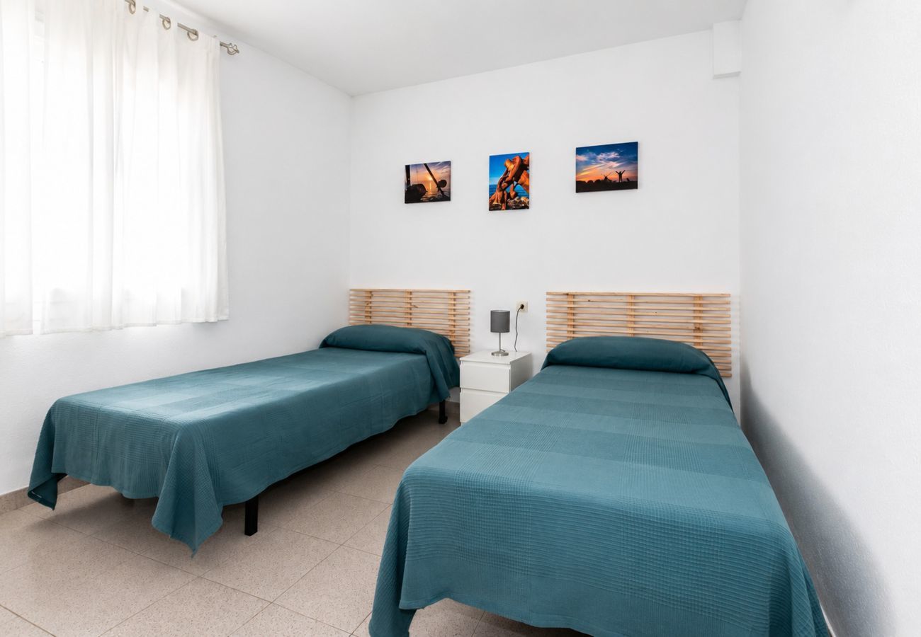 Apartament en Empuriabrava - 1212 SANT MAURICI vista canal Empuriabrava APIVEND
