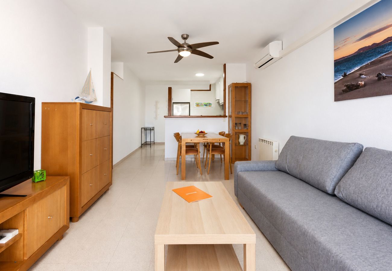 Apartament en Empuriabrava - 1212 SANT MAURICI vista canal Empuriabrava APIVEND