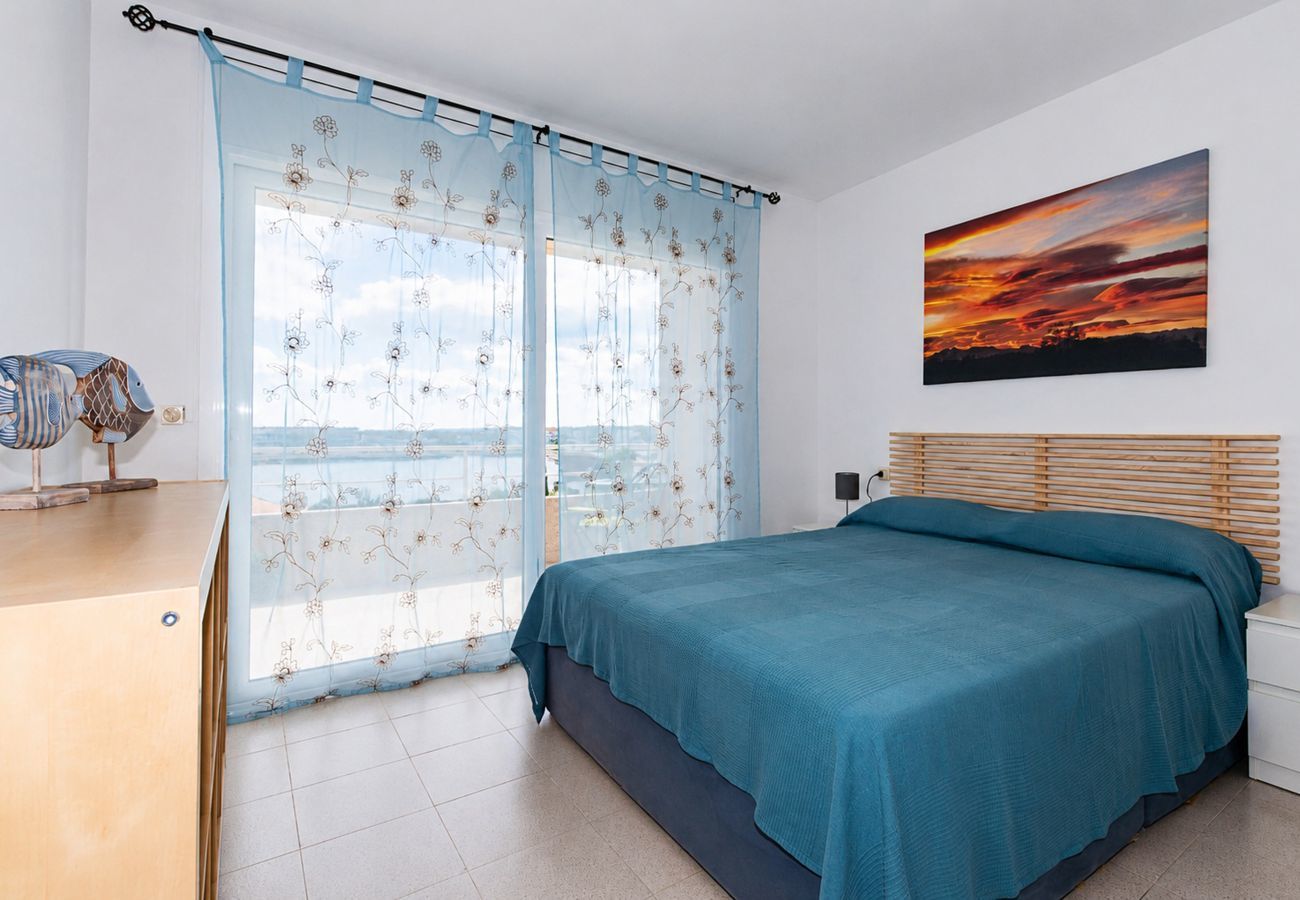 Apartament en Empuriabrava - 1212 SANT MAURICI vista canal Empuriabrava APIVEND