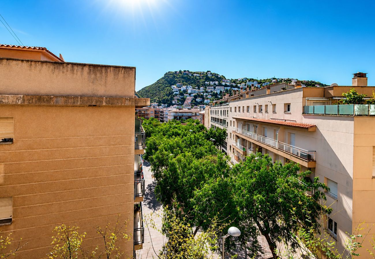 Apartament en Rosas / Roses - 1213 SANT JOAN 200m Playa - APIVEND
