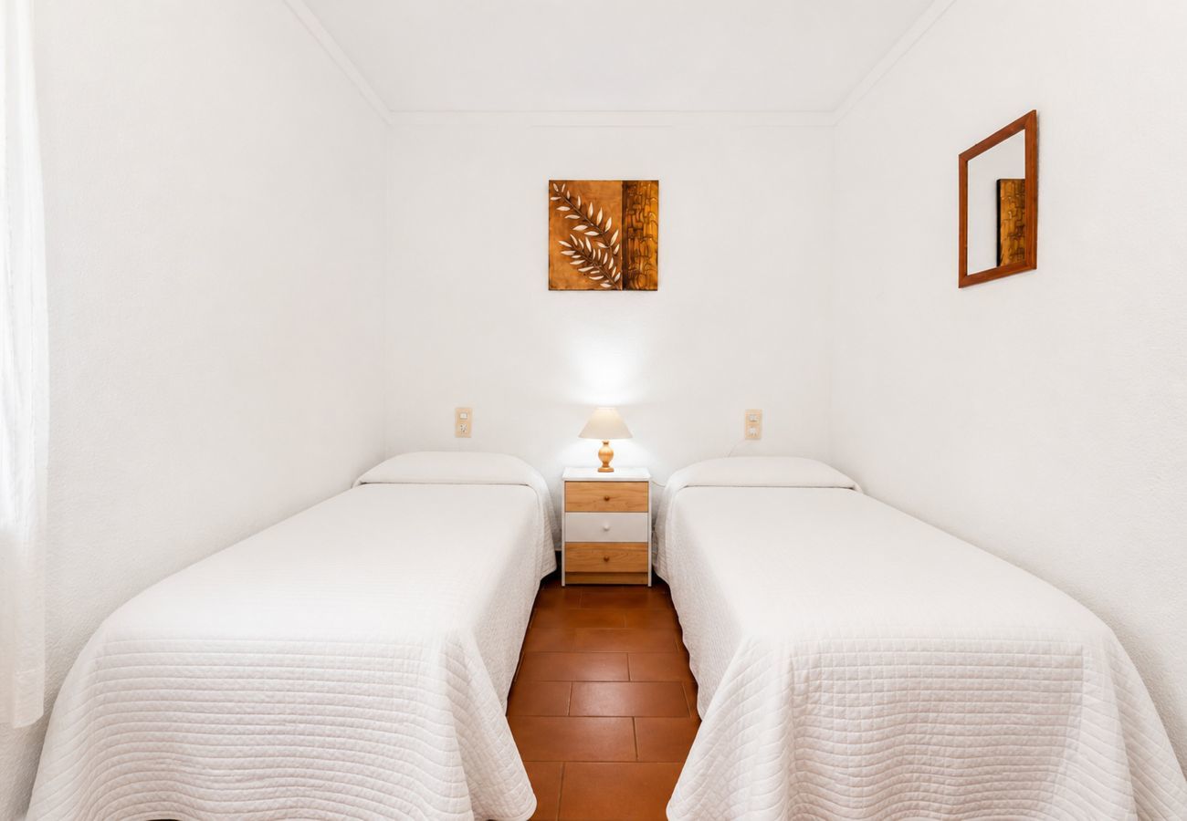 Apartament en Rosas / Roses - 1213 SANT JOAN 200m Playa - APIVEND