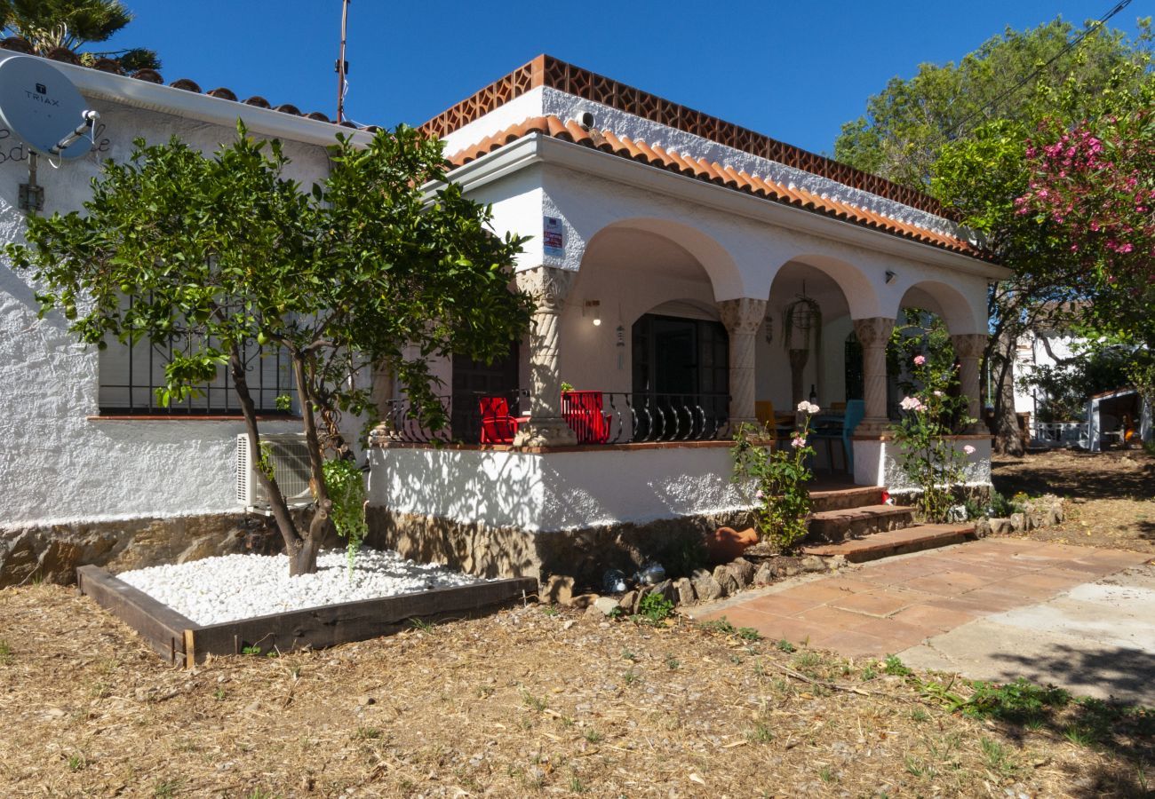 Casa en Rosas / Roses - 1215 BAIX CAMP casa con jardin