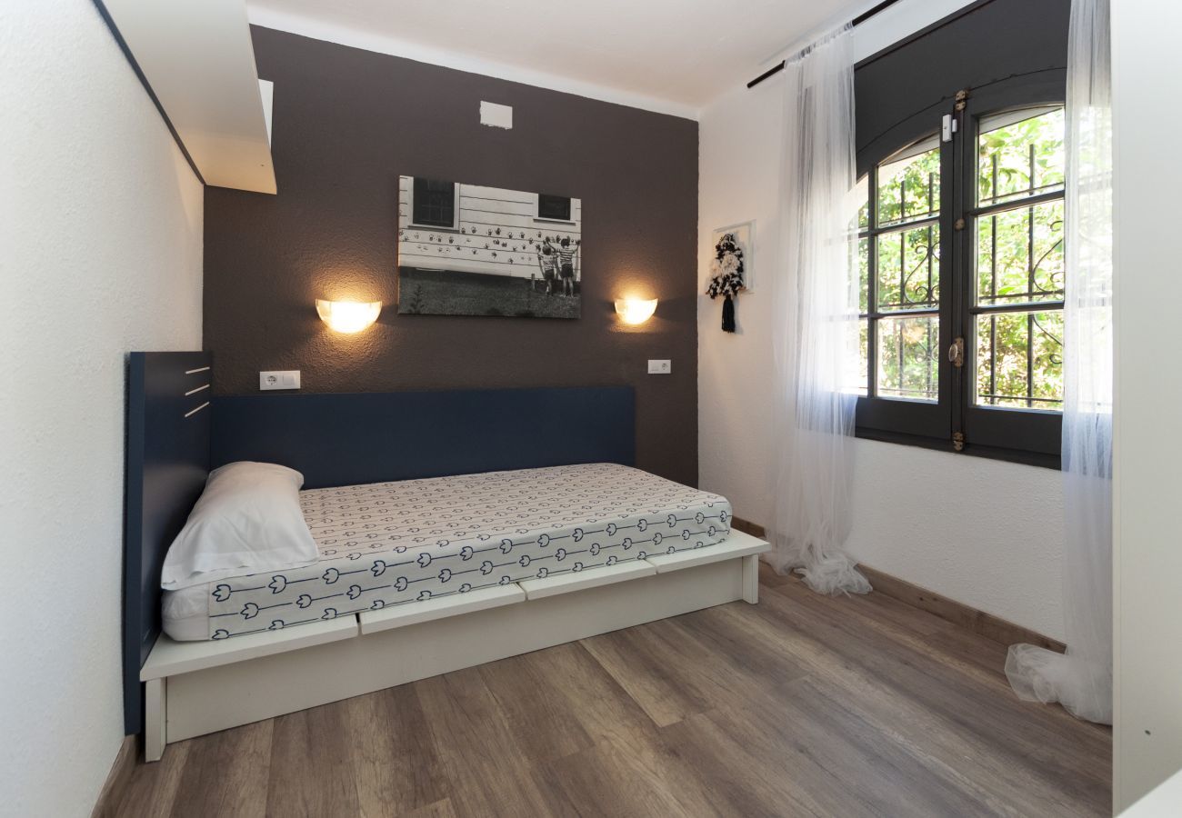 Casa en Rosas / Roses - 1215 BAIX CAMP casa con jardin