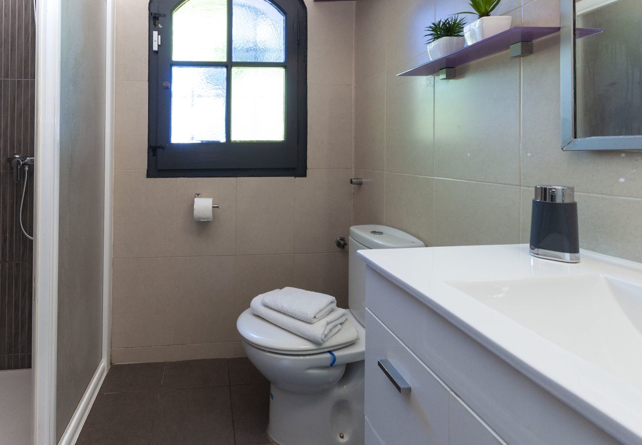 Casa en Rosas / Roses - 1215 BAIX CAMP casa con jardin