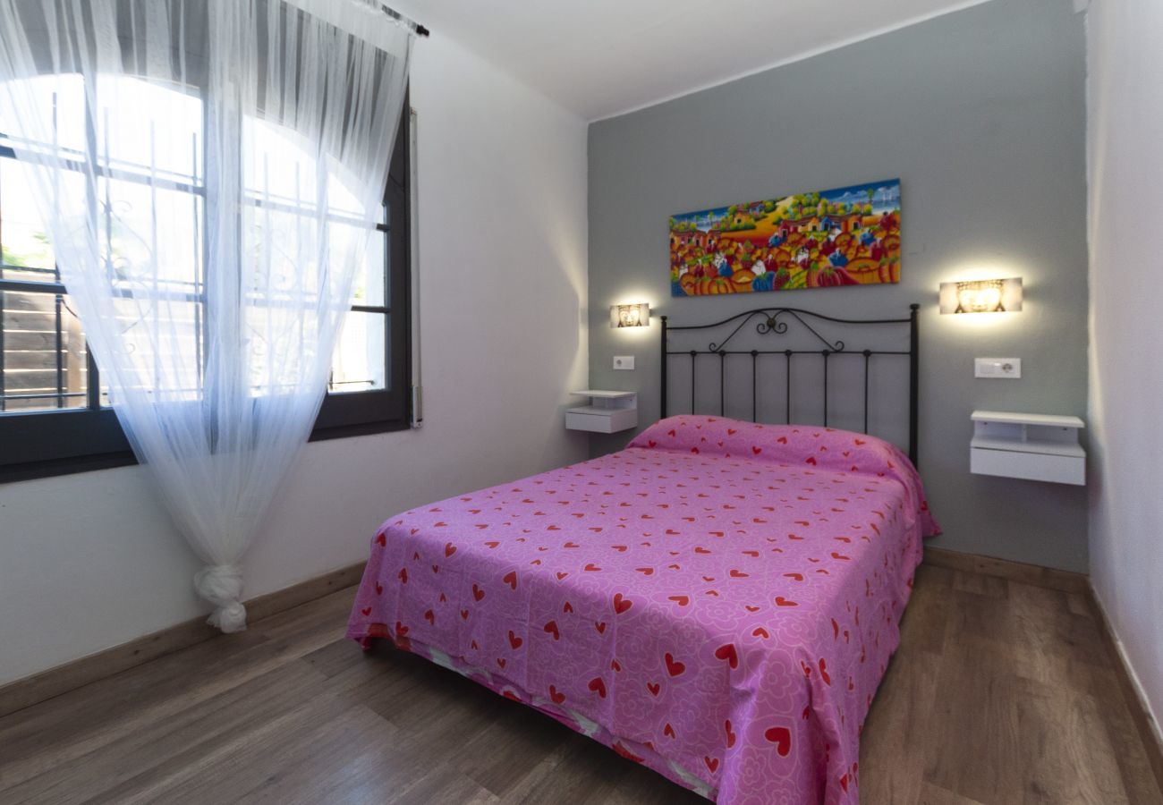 Casa en Rosas / Roses - 1215 BAIX CAMP casa con jardin