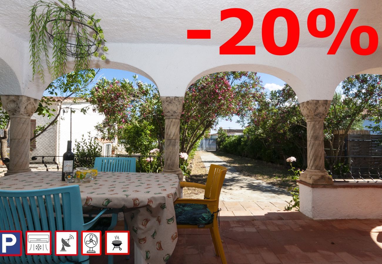 Casa en Rosas / Roses - 1215 BAIX CAMP casa con jardin