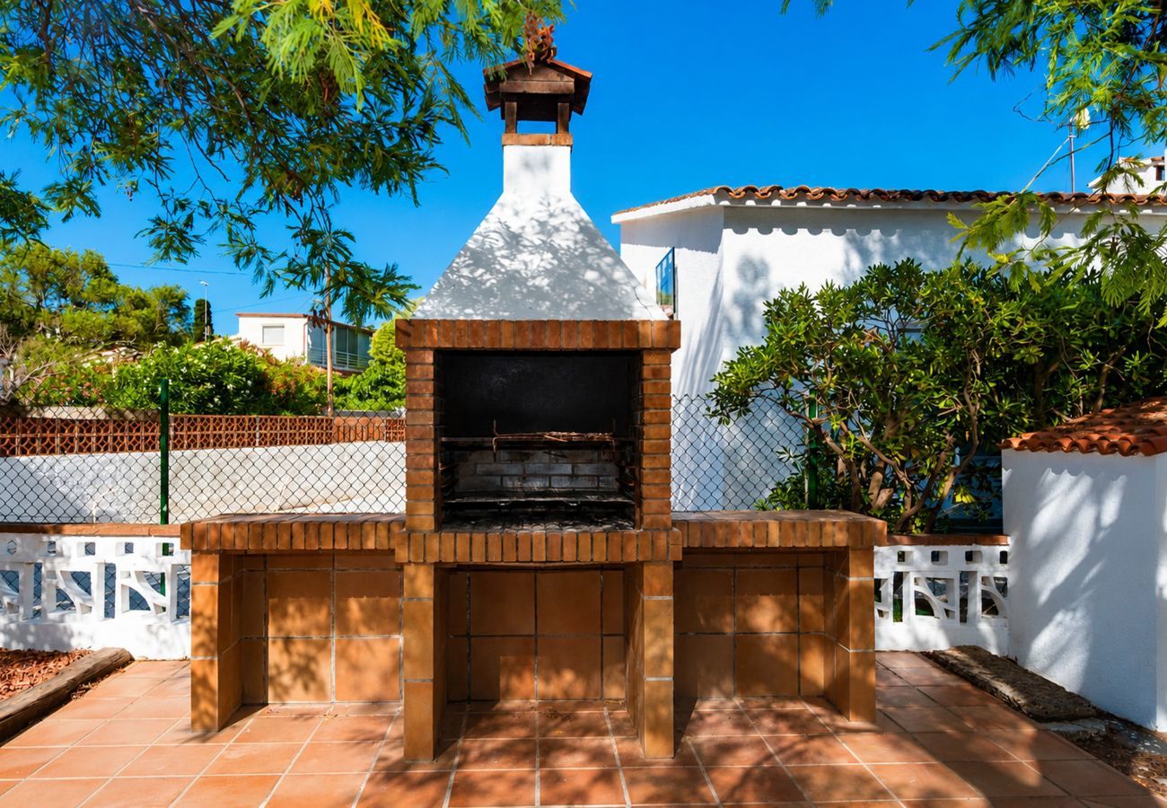 Casa en Rosas / Roses - 1215 BAIX CAMP casa con jardin - APIVEND