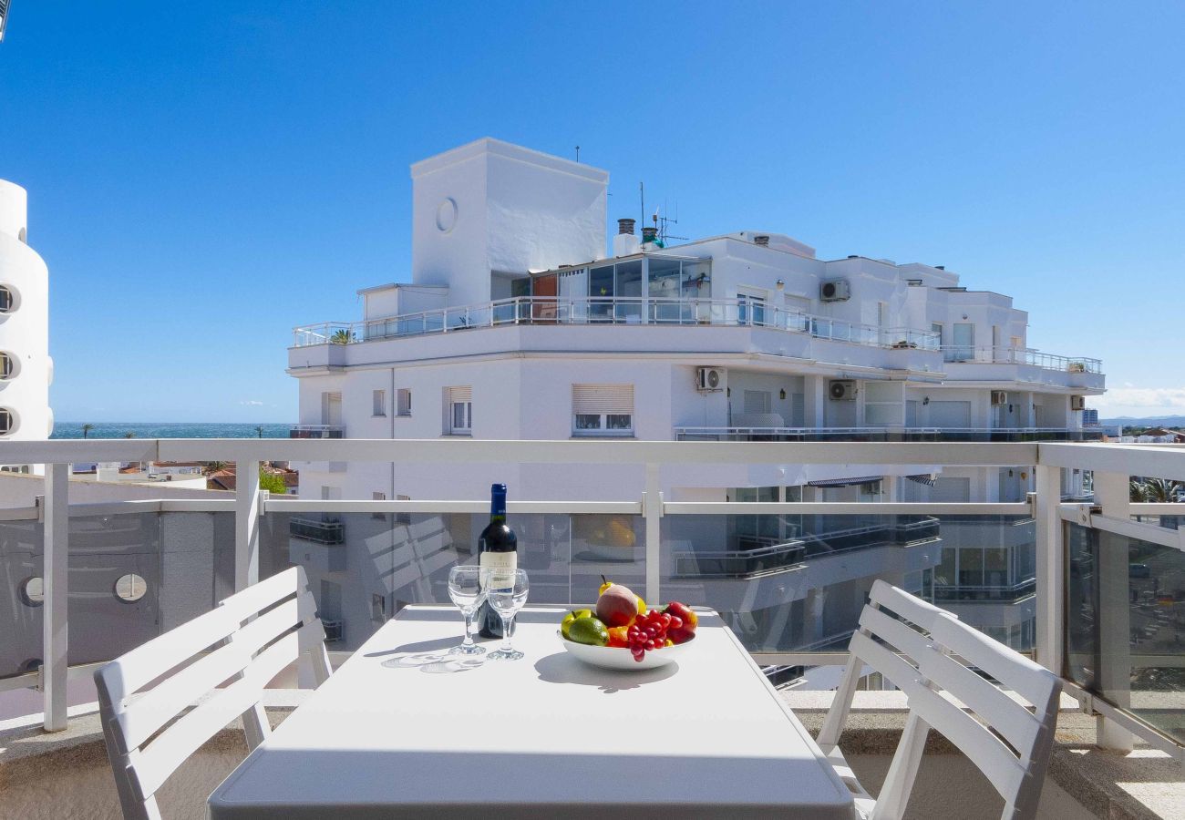 Estudi en Empuriabrava - 1222 CLUB NAUTIC vista canal