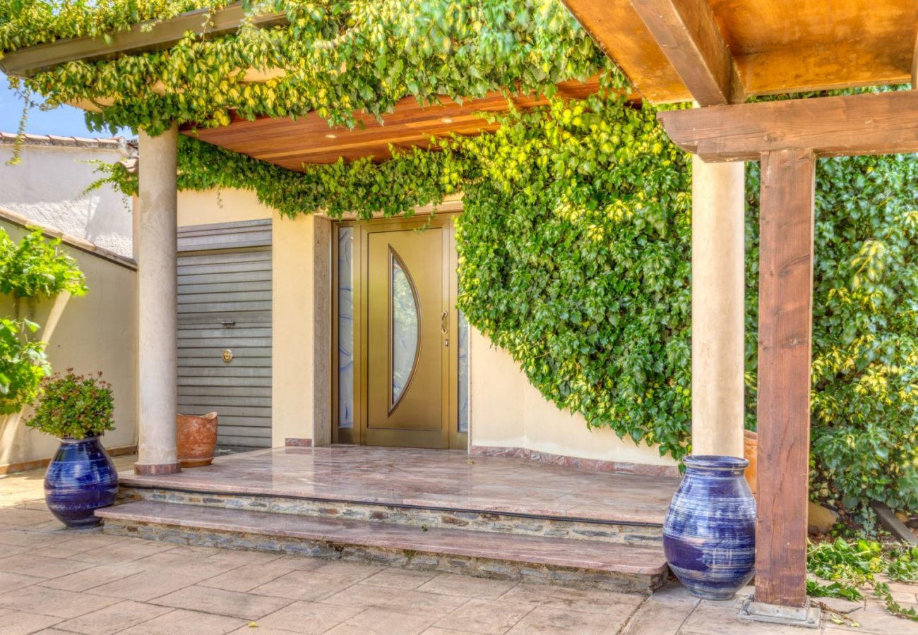 Casa en Empuriabrava - 1229 LLOBREGAT casa piscina