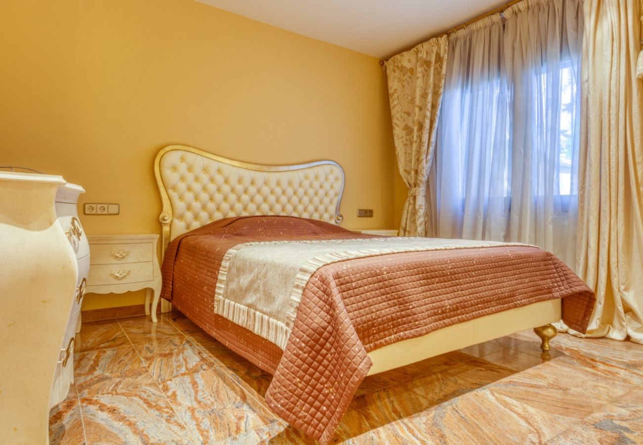 Casa en Empuriabrava - 1229 LLOBREGAT casa piscina