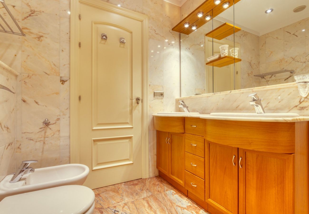 Casa en Empuriabrava - 1229 LLOBREGAT casa piscina