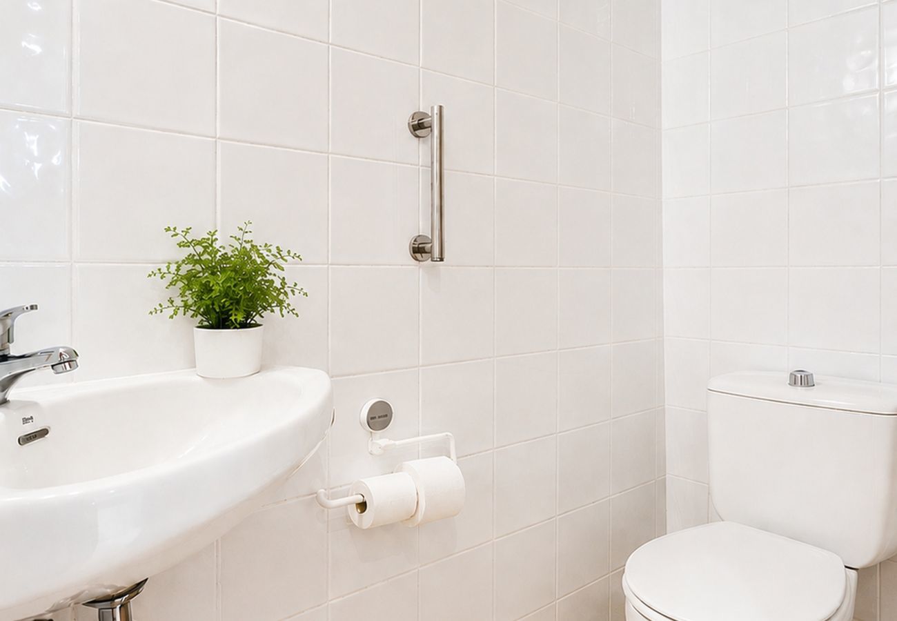 Apartament en Rosas / Roses - 1232 GAUDI 100m PLAYA - APIVEND