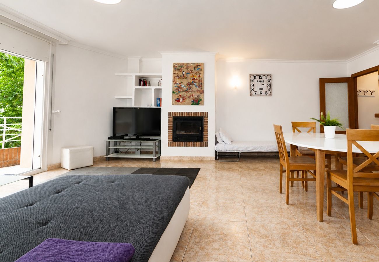 Apartament en Rosas / Roses - 1232 GAUDI 100m PLAYA - APIVEND