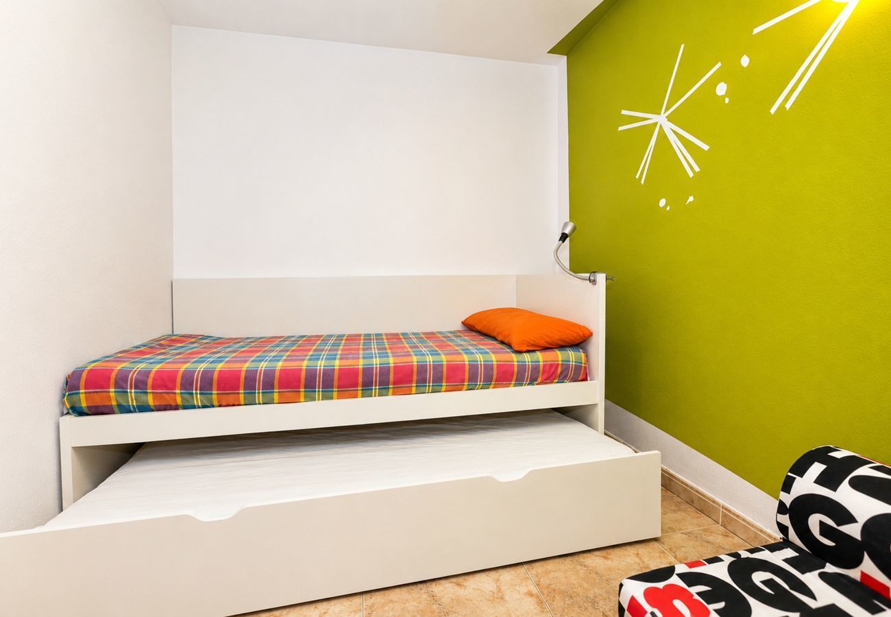 Apartament en Rosas / Roses - 1232 GAUDI 100m PLAYA - APIVEND
