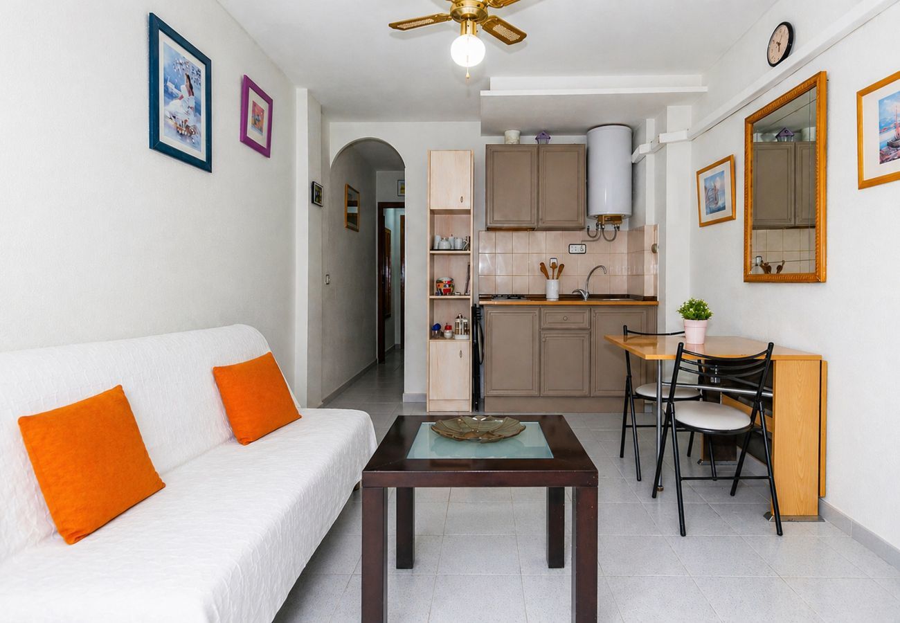 Estudi en Rosas / Roses - 1231 PUNTA DEL ESTE 150m PLAYA