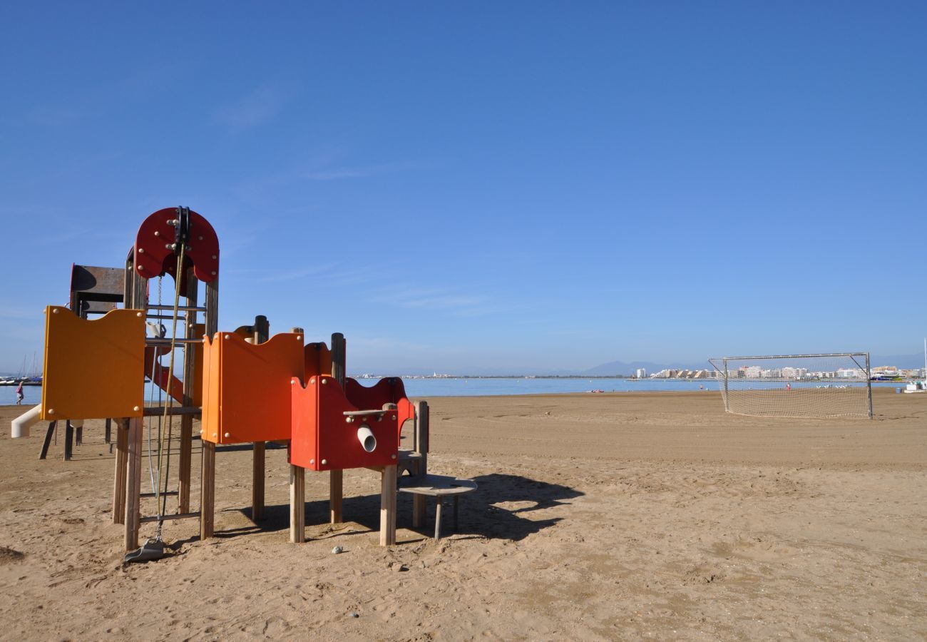 Estudi en Rosas / Roses - 1231 PUNTA DEL ESTE 150m PLAYA - APIVEND