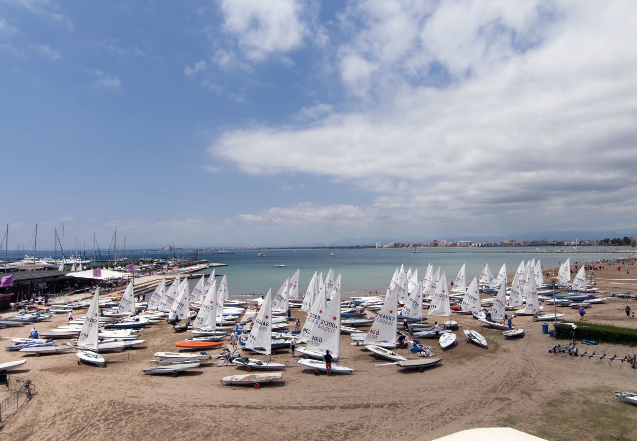 Estudi en Rosas / Roses - 1231 PUNTA DEL ESTE 150m PLAYA - APIVEND