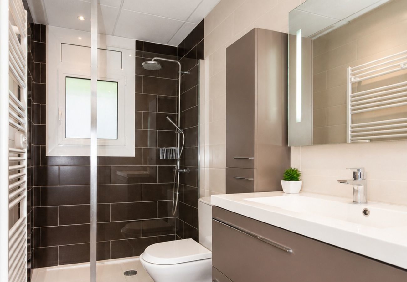 Apartament en Rosas / Roses - 1233 VILA NEUS con piscina - APIVEND