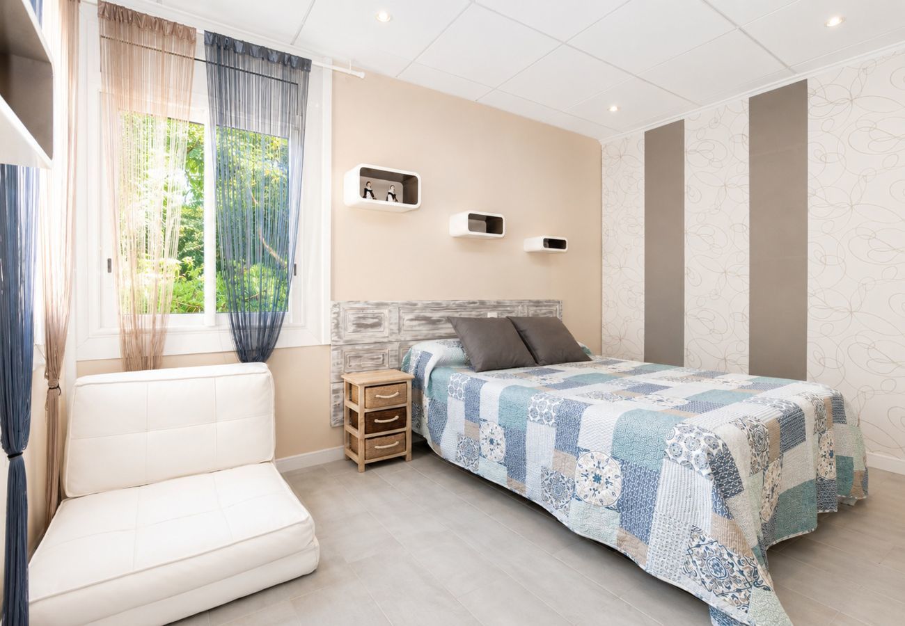 Apartament en Rosas / Roses - 1233 VILA NEUS con piscina - APIVEND
