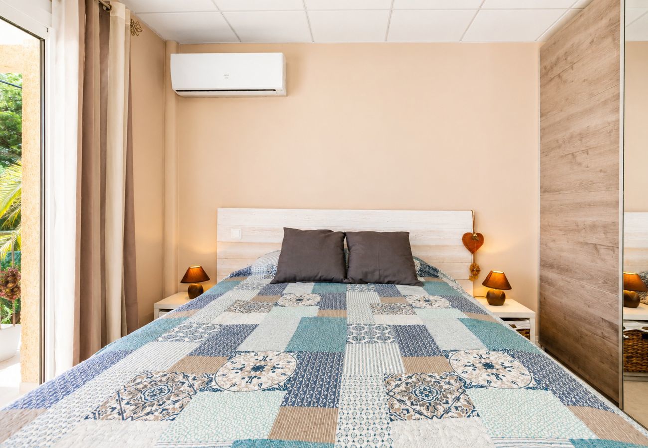 Apartament en Rosas / Roses - 1233 VILA NEUS con piscina - APIVEND