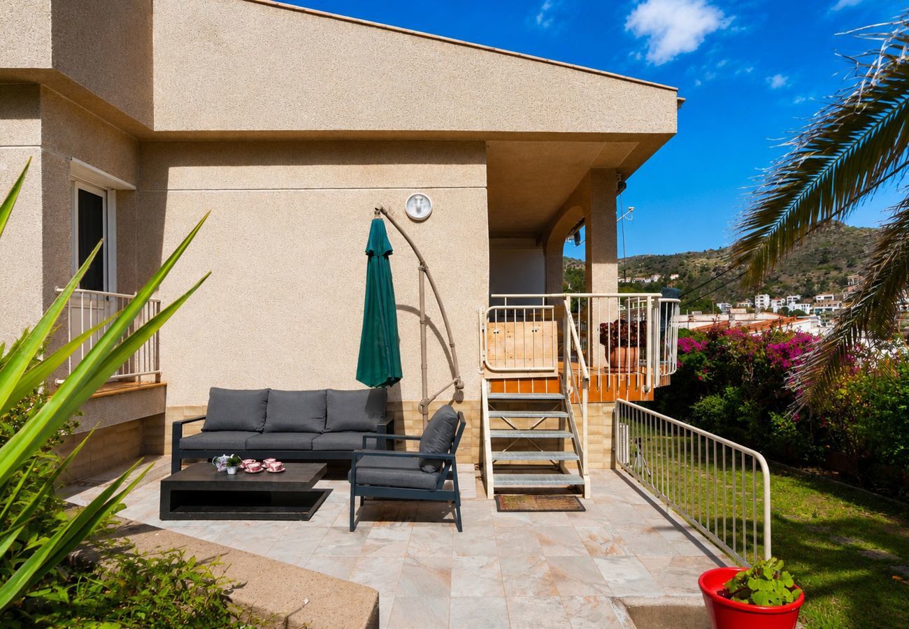 Apartament en Rosas / Roses - 1233 VILA NEUS con piscina - APIVEND