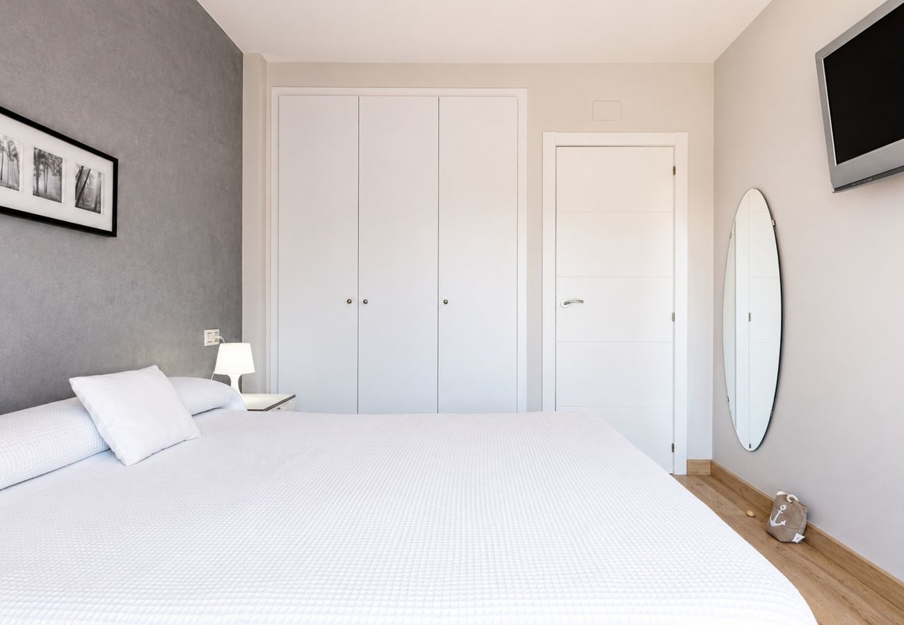 Apartament en Rosas / Roses - 1235 BLAUMARINA con piscina - APIVEND
